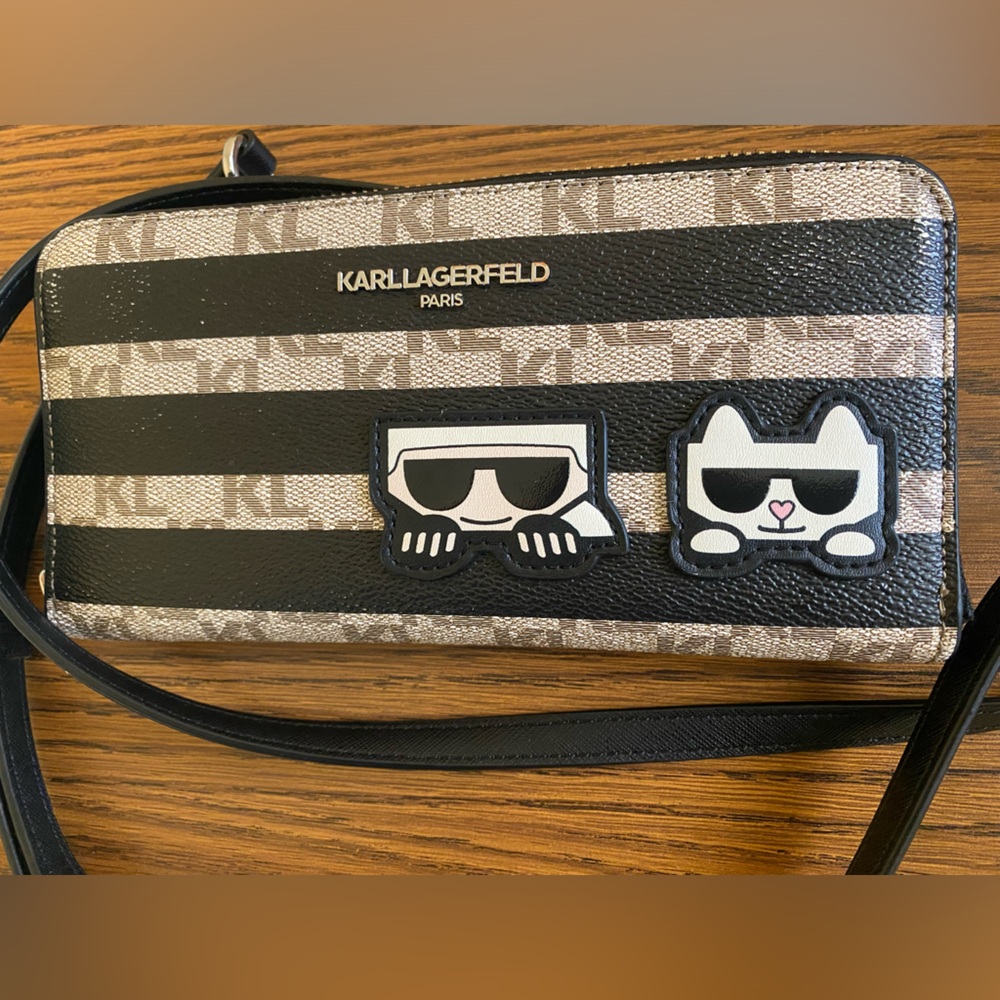 KARL LAGERFELD PARIS ZIP AROUND CROSSBODY/WALLET LEATHER AUTHENTIC- with details